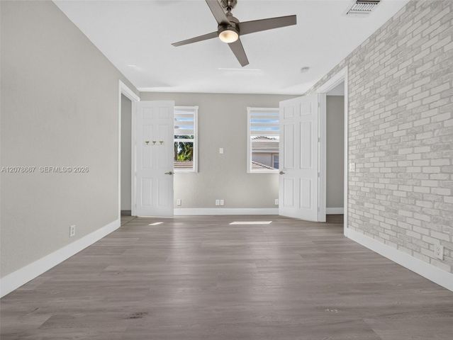 1371 Victoria Isle Drive, Weston, FL 33327
