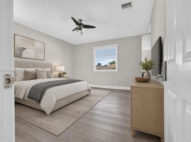 1371 Victoria Isle Drive, Weston, FL 33327