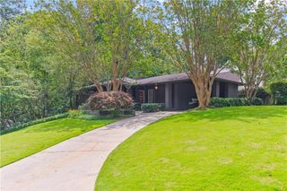 2901 N Hills NE Drive, Atlanta, GA 30305