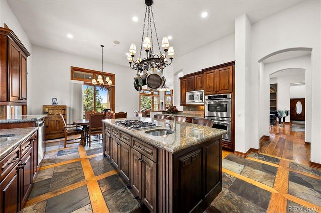 6198 Massive Peak Circle, Castle Rock, CO 80108