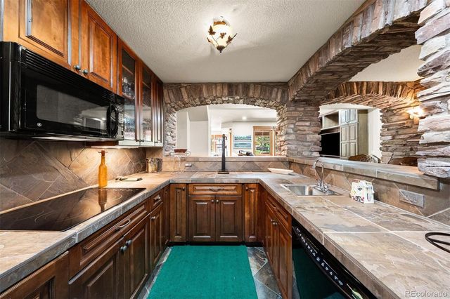 6198 Massive Peak Circle, Castle Rock, CO 80108
