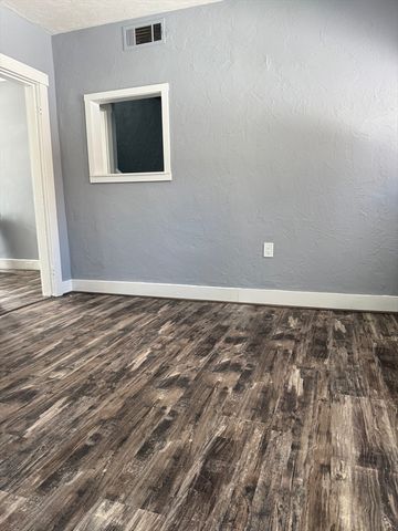 23 Trafalgar Square 23, Barre, MA 01005