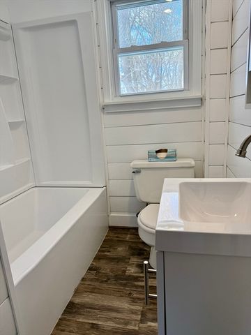 23 Trafalgar Square 23, Barre, MA 01005