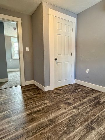 23 Trafalgar Square 23, Barre, MA 01005