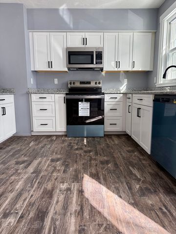 23 Trafalgar Square 23, Barre, MA 01005