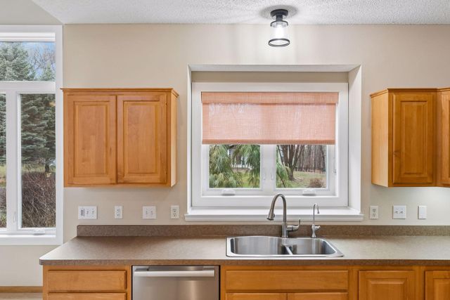 4631 Hummingbird Trail NE, Prior Lake, MN 55372