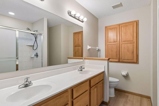 4631 Hummingbird Trail NE, Prior Lake, MN 55372