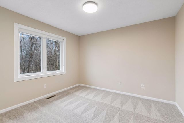 4631 Hummingbird Trail NE, Prior Lake, MN 55372