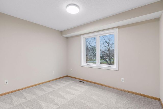 4631 Hummingbird Trail NE, Prior Lake, MN 55372