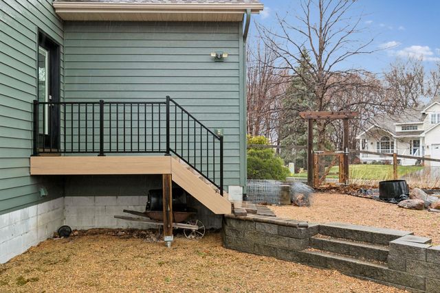 4631 Hummingbird Trail NE, Prior Lake, MN 55372