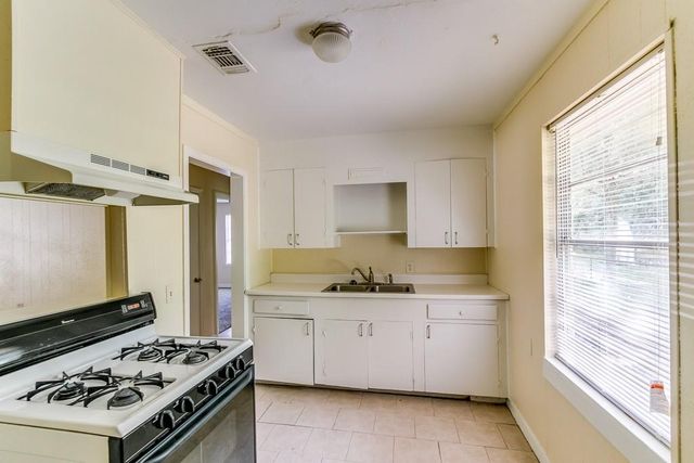 505 S 4th Street, Baytown, TX 77520