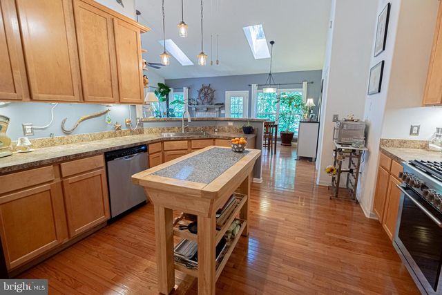 584 LAKE CAROLINE DR, Ruther Glen, VA 22546