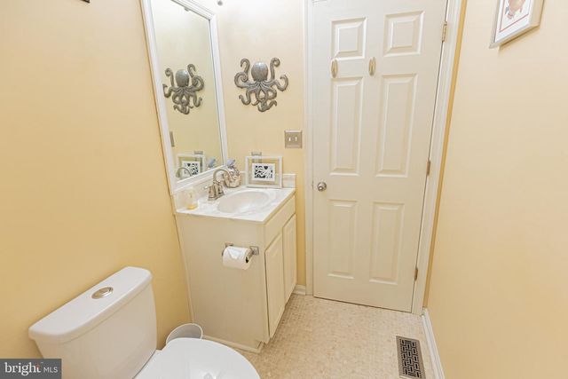 584 LAKE CAROLINE DR, Ruther Glen, VA 22546