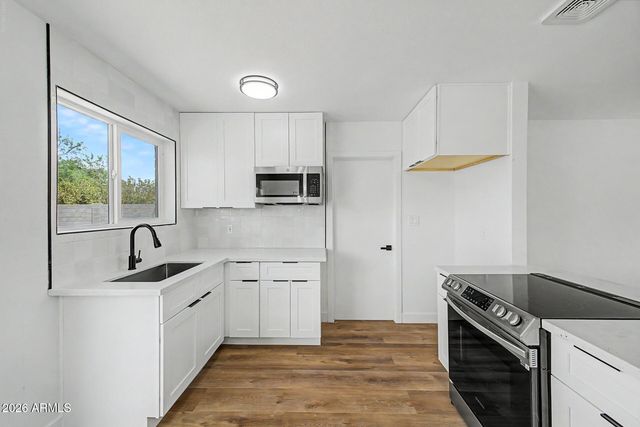 4520 E ALTA VISTA Road, Phoenix, AZ 85042