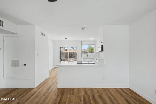 4520 E ALTA VISTA Road, Phoenix, AZ 85042