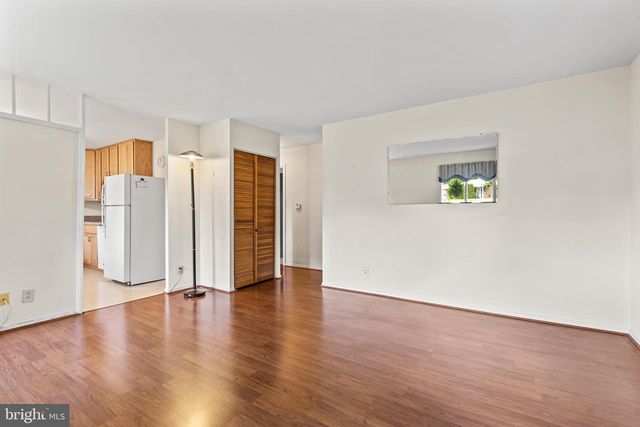 1123 OUTER DR, Hagerstown, MD 21742
