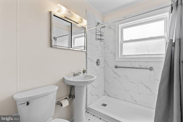 1123 OUTER DR, Hagerstown, MD 21742