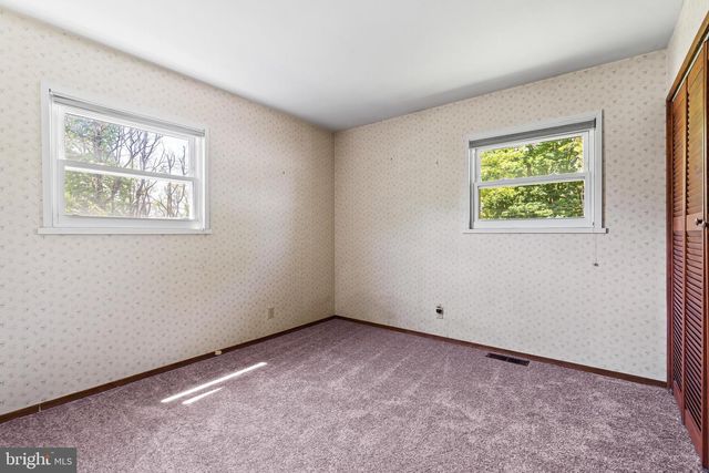 1123 OUTER DR, Hagerstown, MD 21742