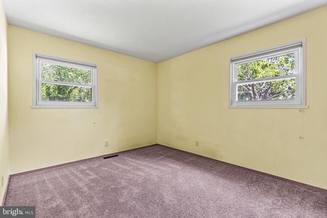 1123 OUTER DR, Hagerstown, MD 21742