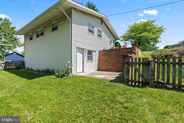 1123 OUTER DR, Hagerstown, MD 21742