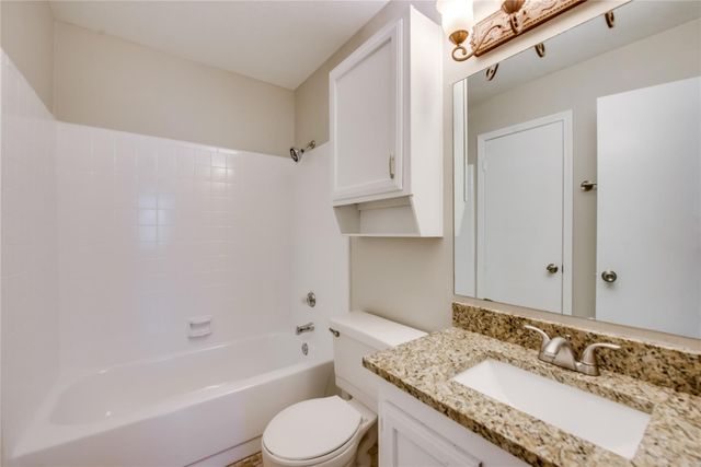 443 Pogue Street, Cedar Hill, TX 75104