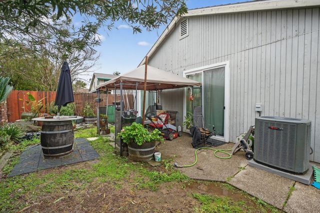 5530 Coral Creek Way, Elk Grove, CA 95758