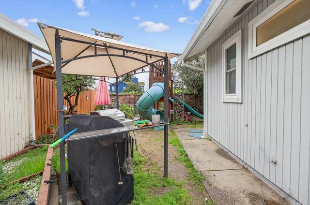 5530 Coral Creek Way, Elk Grove, CA 95758