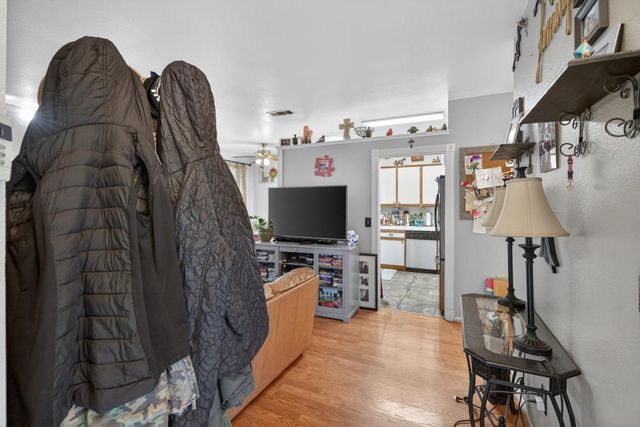 5530 Coral Creek Way, Elk Grove, CA 95758