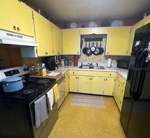 12034 PINE COURT, Leesburg, FL 34788