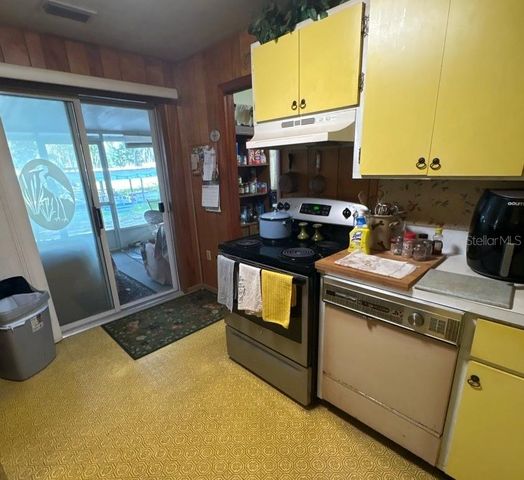 12034 PINE COURT, Leesburg, FL 34788