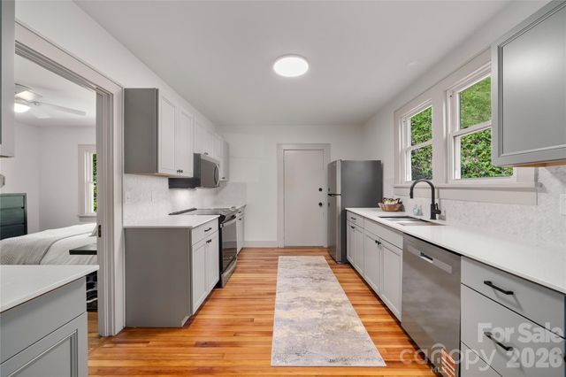 10 Sixth Street, Asheville, NC 28804