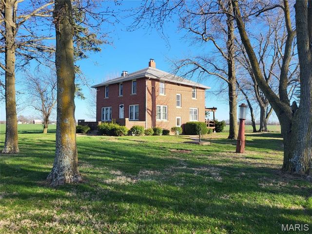 12772 Buckeye Road, Highland, IL 62249