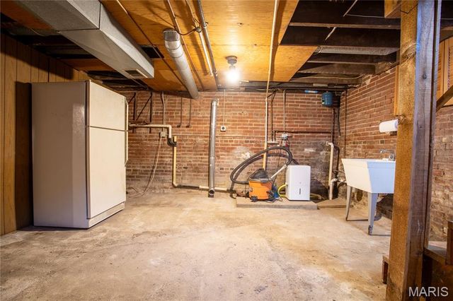 12772 Buckeye Road, Highland, IL 62249