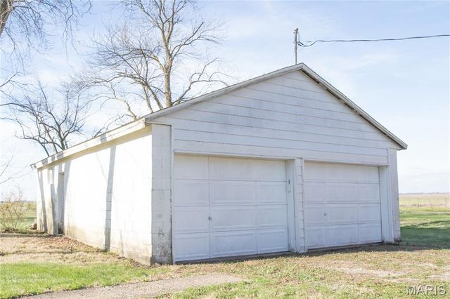 12772 Buckeye Road, Highland, IL 62249