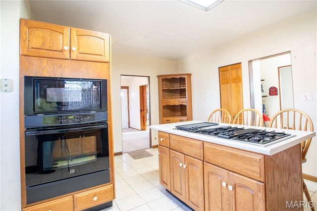 12772 Buckeye Road, Highland, IL 62249