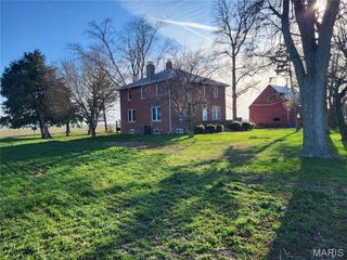 12772 Buckeye Road, Highland, IL 62249