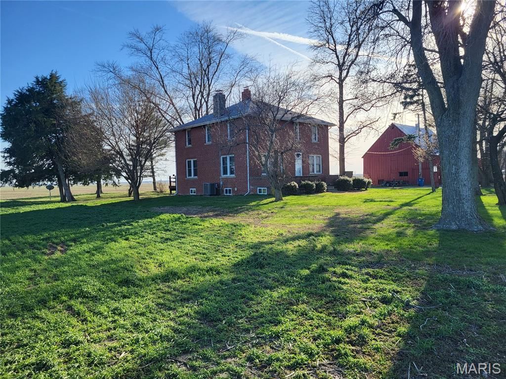 12772 Buckeye Road, Highland, IL 62249