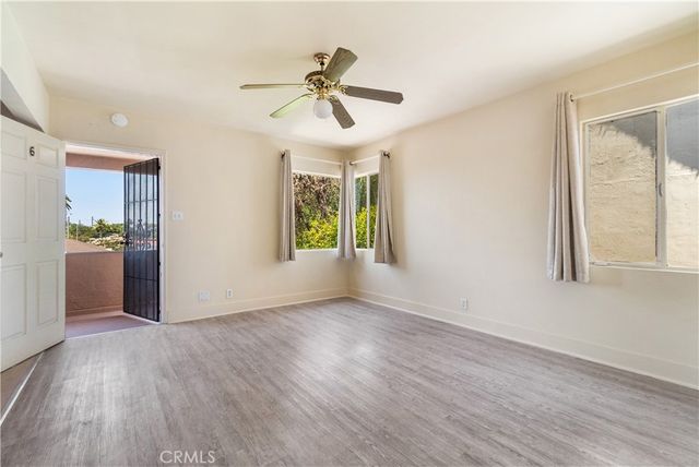 1876 Henderson Avenue, Long Beach, CA 90806