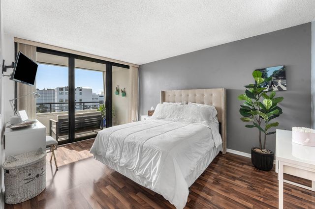 3589 S Ocean Boulevard 703, South Palm Beach, FL 33480