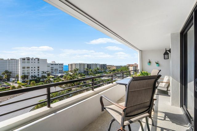3589 S Ocean Boulevard 703, South Palm Beach, FL 33480