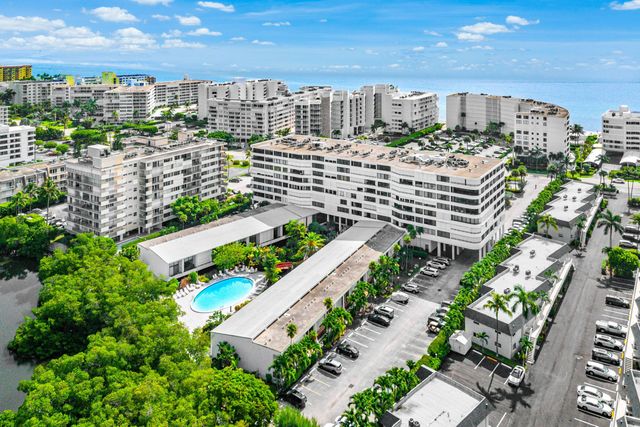3589 S Ocean Boulevard 703, South Palm Beach, FL 33480