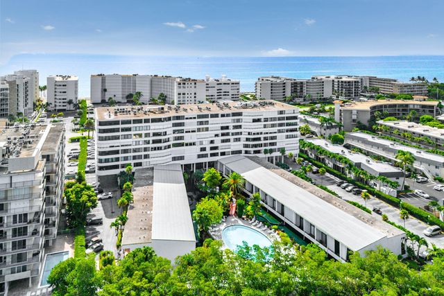 3589 S Ocean Boulevard 703, South Palm Beach, FL 33480