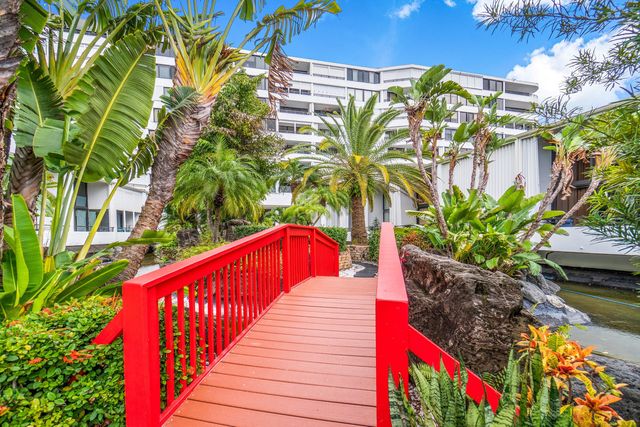 3589 S Ocean Boulevard 703, South Palm Beach, FL 33480