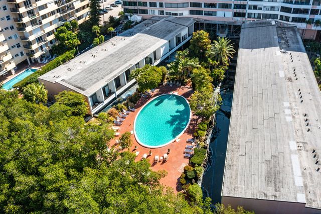 3589 S Ocean Boulevard 703, South Palm Beach, FL 33480
