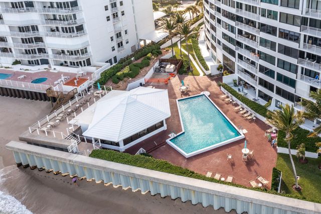 3589 S Ocean Boulevard 703, South Palm Beach, FL 33480