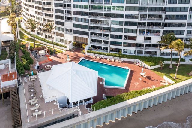 3589 S Ocean Boulevard 703, South Palm Beach, FL 33480