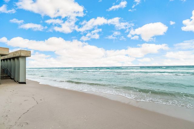 3589 S Ocean Boulevard 703, South Palm Beach, FL 33480