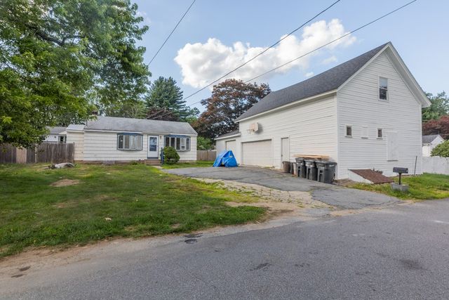 7 Belvedere Street, Johnston, RI 02919