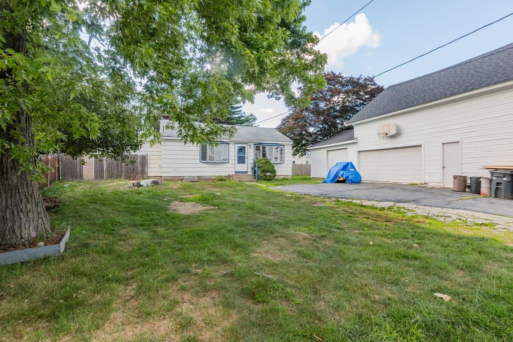 7 Belvedere Street, Johnston, RI 02919