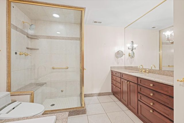 396 Sheridan Road, Glencoe, IL 60022